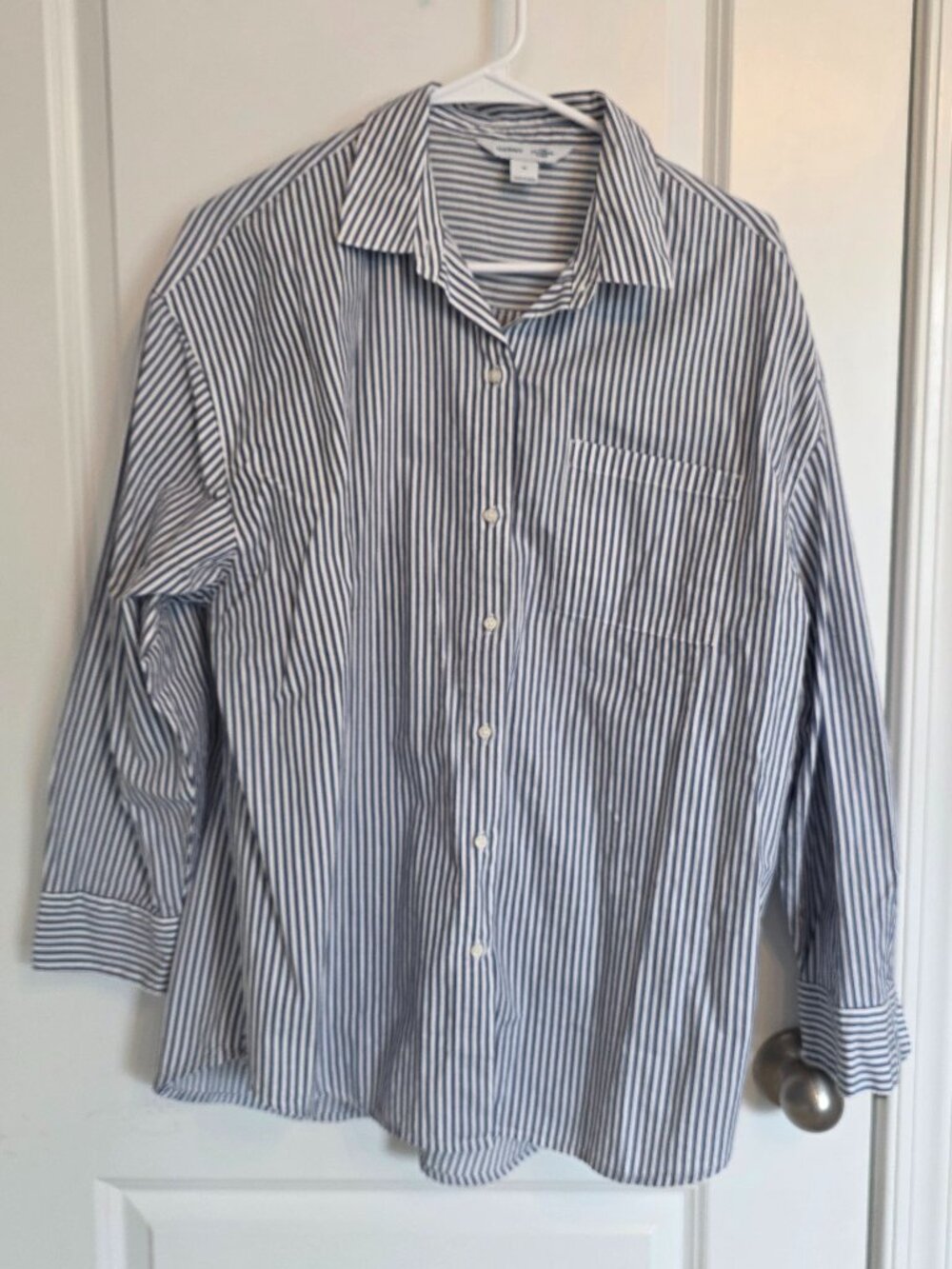 Old Navy Blue & White Stripe Boyfriend Button Down Shirt - Medium